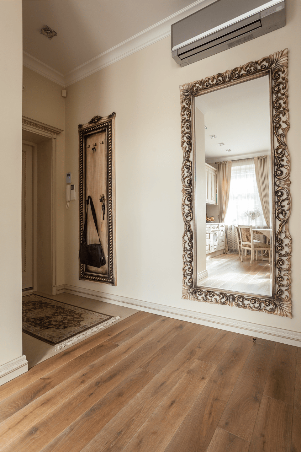 ENTRANCE HALL Flooring check-out Entrance hall flooring check-out photograph